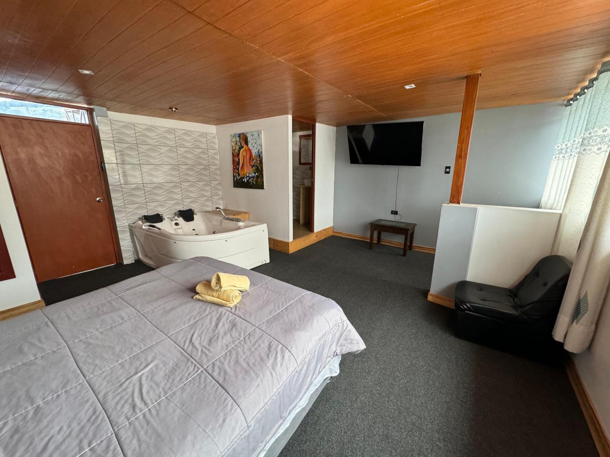 Hotel Alpamayo Guest House Huaraz  Exterior foto